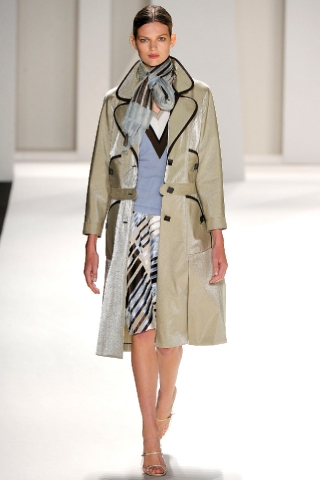 модные плащи и куртки сезона весна 2012