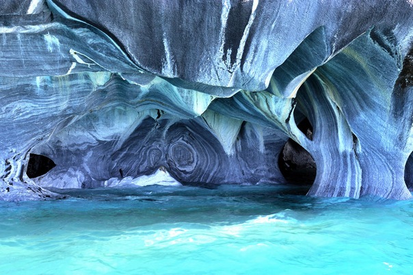 Мраморные пещеры Чиле-Чико очень красивы